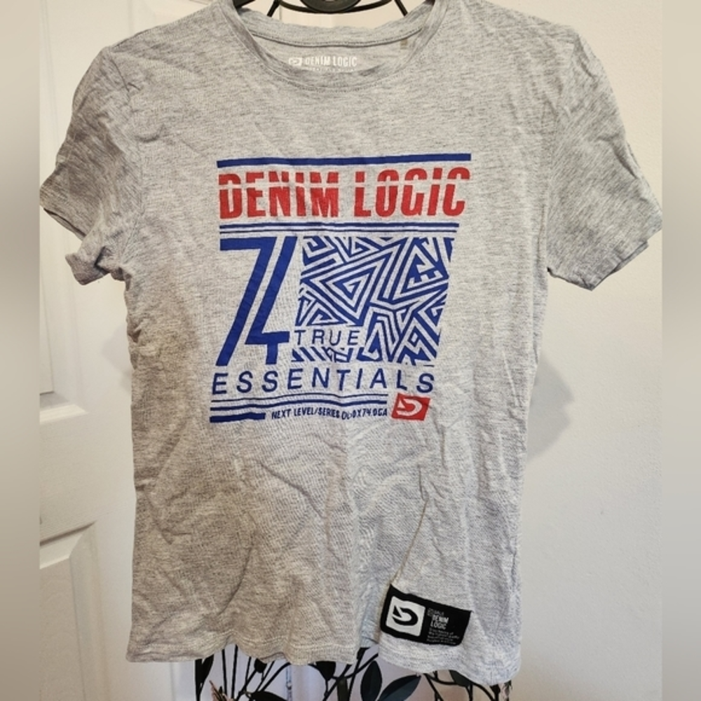 BOYS graphic t-shirt